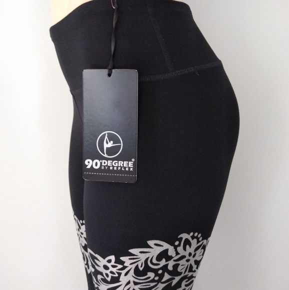 90 Degree by Reflex color contrast Design Leggings - Picture 10 of 14